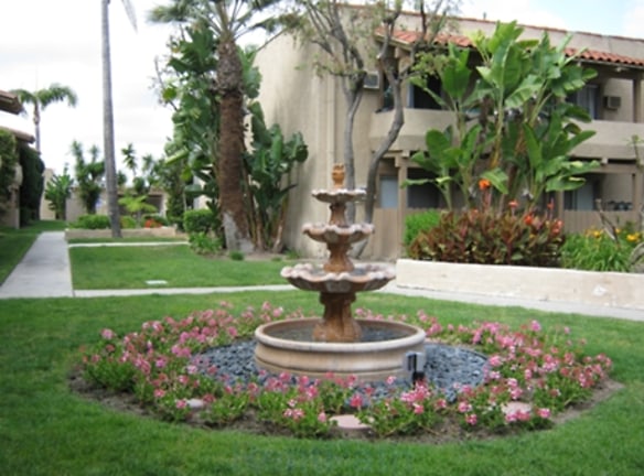 Pampas Lane Tropical Garden Apartments - Anaheim, CA