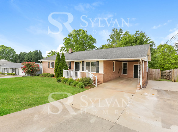 304 Brushy Creek Rd - Easley, SC