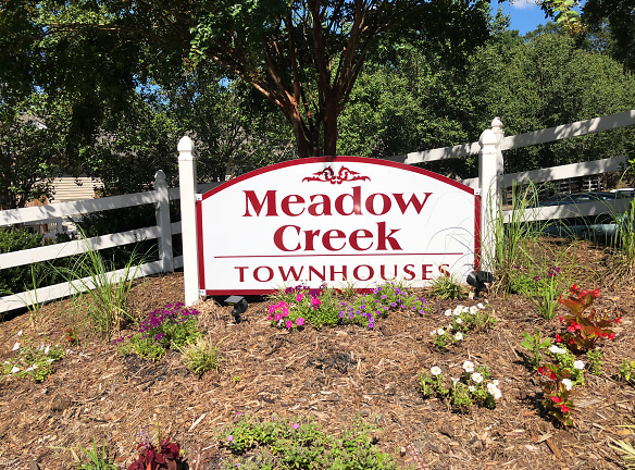 Meadow Creek Townhouses Apartments - Concord, NC