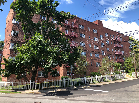 River Drive Apartments - Passaic, NJ