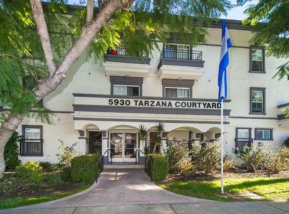 Tarzana Courtyard - Tarzana, CA