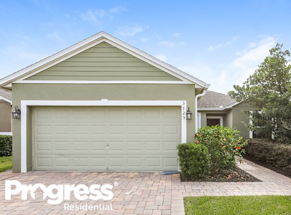3725 Ryegrass St - Clermont, FL