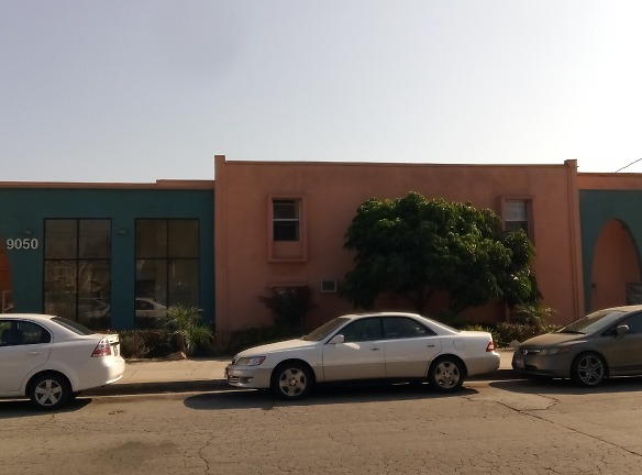 Collaro Apartments - Pico Rivera, CA