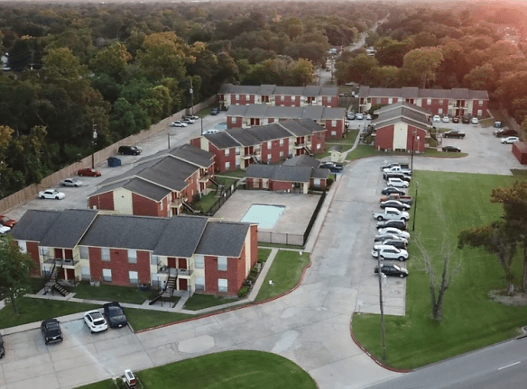 Lamar Landing Apartments - Beaumont, TX