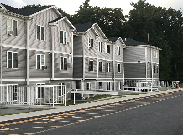 Greenbriar Village Condominiums Apartments - Seekonk, MA