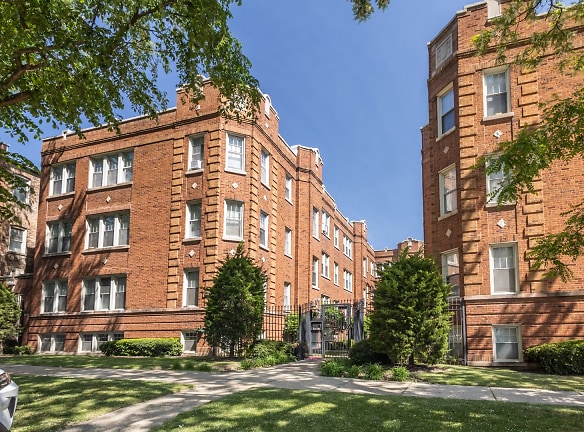 4844 W Wrightwood Ave unit D2 - Chicago, IL