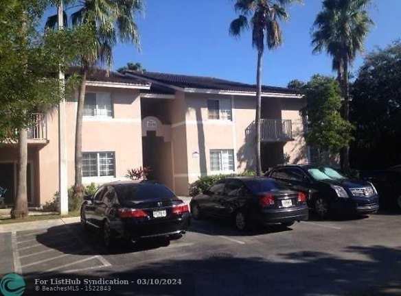 3211 Sabal Palm Manor #103 - Hollywood, FL