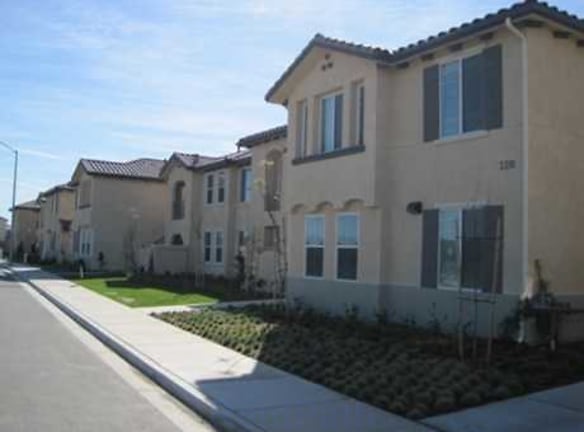 Seabreeze Apartments - Lompoc, CA