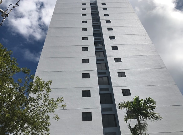 Hunter Riverwalk Apartments - Miami, FL