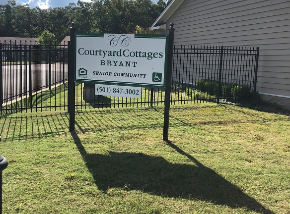 Courtyard Cottages Of Bryant Apartments - Bryant, AR