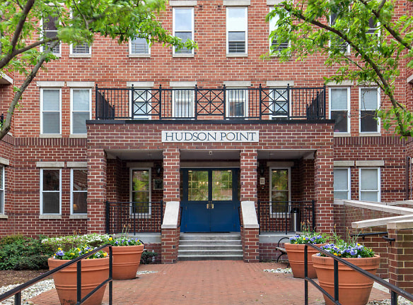 Hudson Pointe Apartments - Jersey City, NJ