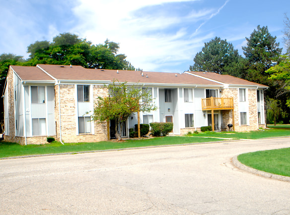 Spring Hill Apartments - Shelby Township, MI