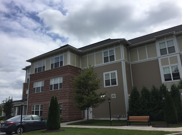THE RESIDENCES AT BROOKSIDE Apartments - Avon, CT