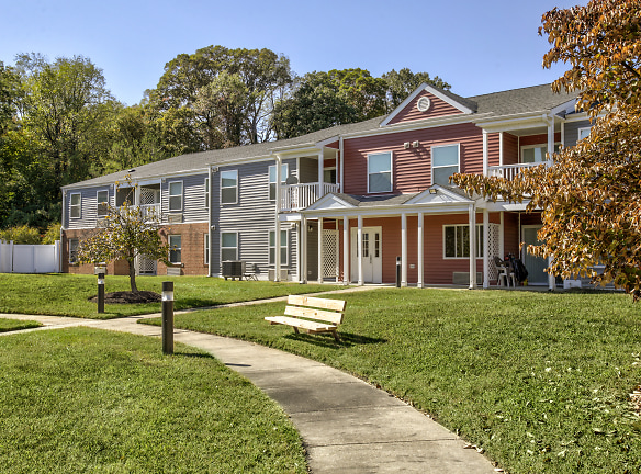 Rollingcrest Commons - Senior 62 And Over Apartments - Hyattsville, MD