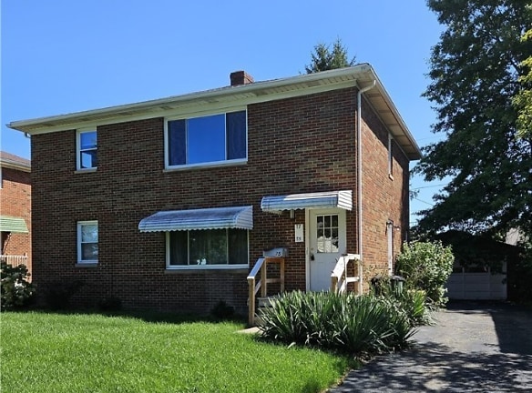 77 Greencrest Terrace - Akron, OH