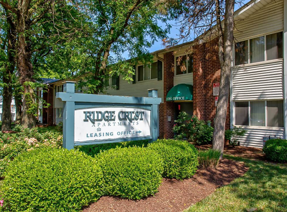 Ridge Crest Apartments - Saint Louis, MO