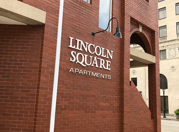 Lincoln Square Apartments - Springfield, IL