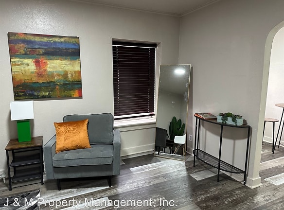 Updated Studio Apartments In The Heart Of Downtown Sioux City! - Sioux City, IA