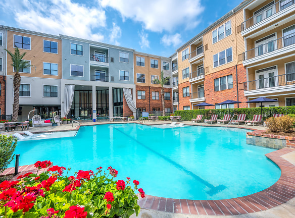 West 18th Lofts Apartments - Houston, TX