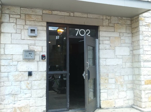 Block On 25th Apartments - Austin, TX