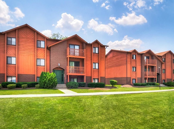Whitcomb Terrace Apartments - Merrillville, IN
