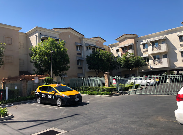 Telacu Pointe Apartments - Los Angeles, CA