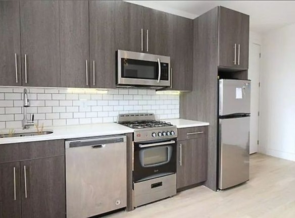 133 Fort George Ave unit 4C - New York, NY