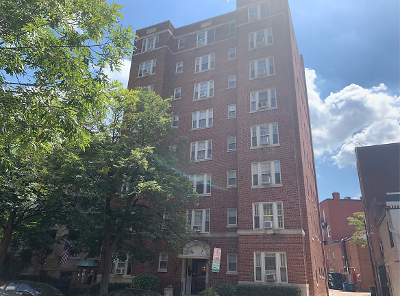 1916 R St Apartments - Washington, DC