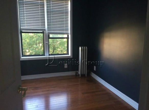 24-9 28th St unit 42 - Queens, NY