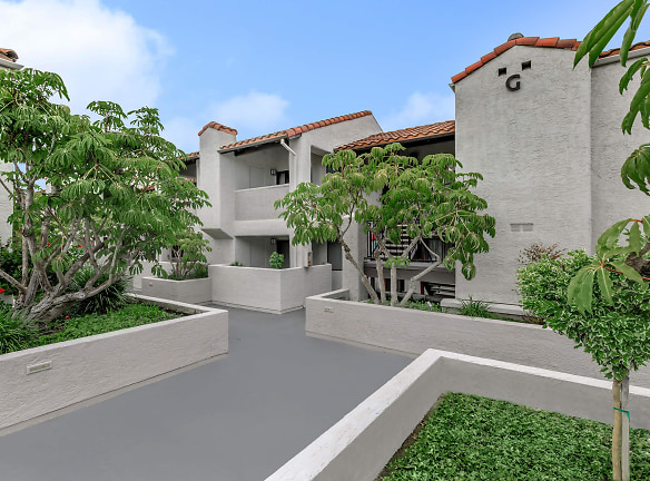 Park Center Place Apartment Homes - Costa Mesa, CA