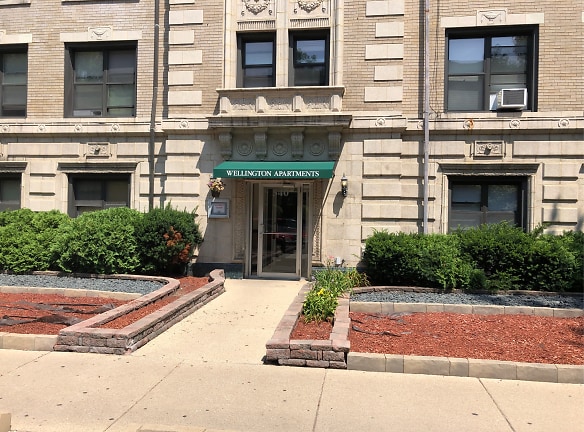 540 W Wellington Ave Apartments - Chicago, IL