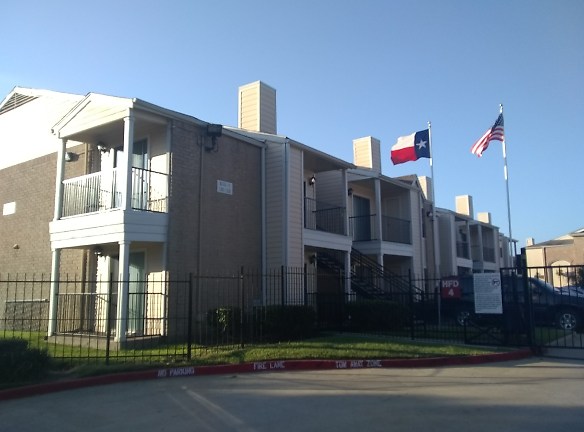 Antoine Village Apartments - Houston, TX