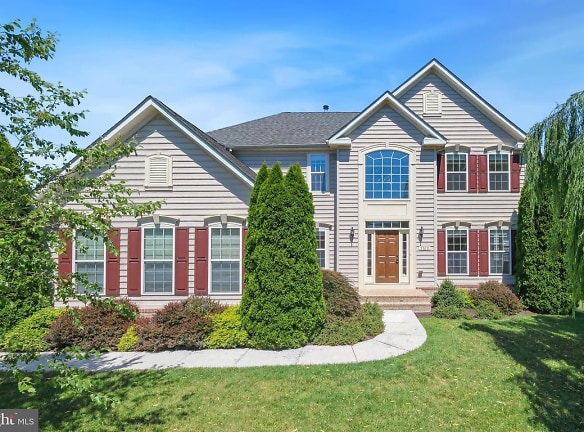 5500 Young Family Trail West - Adamstown, MD