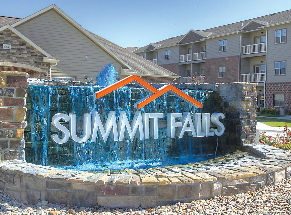 Summit Falls Apartments &Townhomes - Lincoln, NE