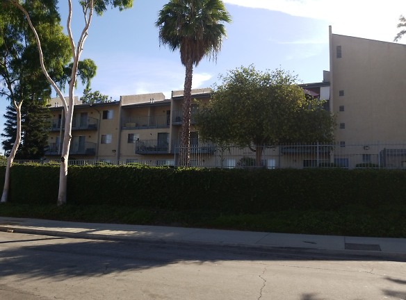 South Bay Gardens Apartments - Los Angeles, CA