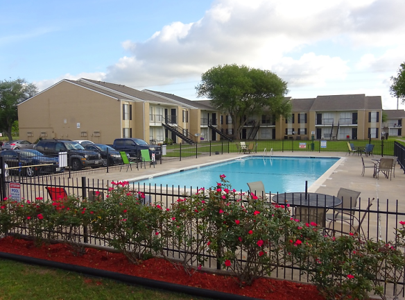 Sienna Villas Apartment Homes - Freeport, TX