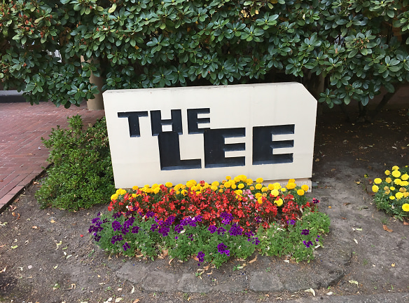 Lee Apartments - Salem, OR