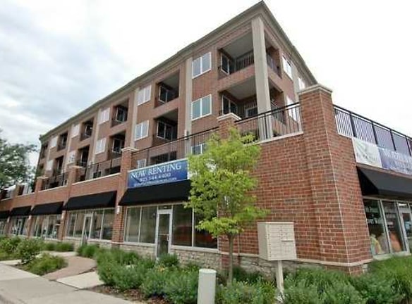 River Place Luxury Residences Apartments - Mc Henry, IL