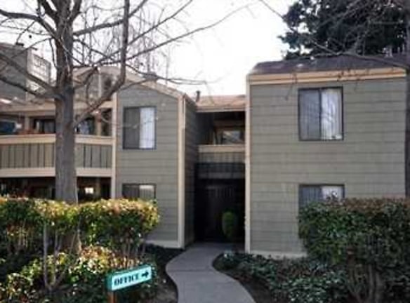 Berry Tree Apartments - Hayward, CA
