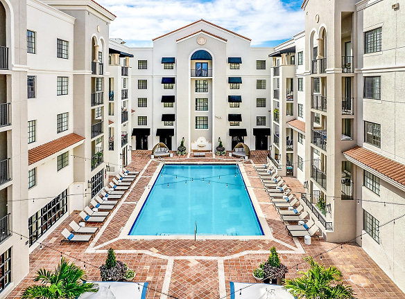 Gables Grand Plaza Apartments - Coral Gables, FL