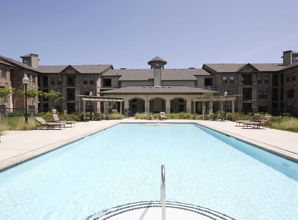 Villas On Raiford - Carrollton, TX