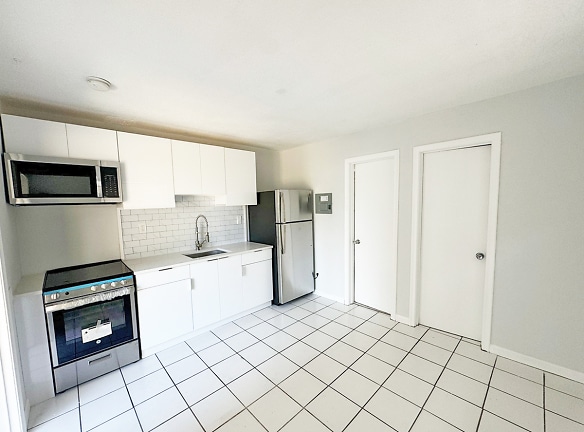 101 NW 32nd Ave unit 6B - Fort Lauderdale, FL