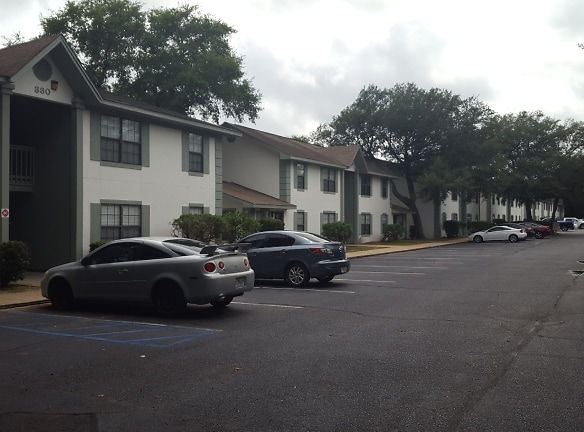 Oak Tree Park Apartments - Fort Walton Beach, FL