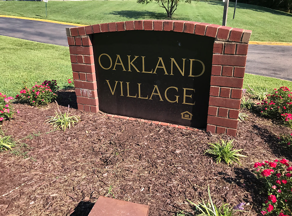 Oakland Village Townhouse Apts Apartments - Henrico, VA