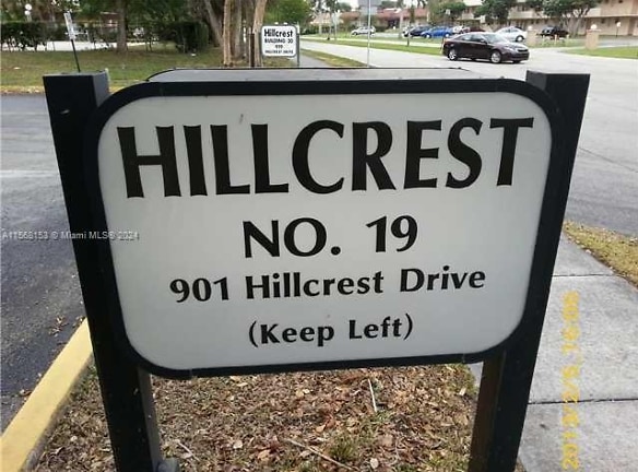 901 Hillcrest Dr #409 - Hollywood, FL