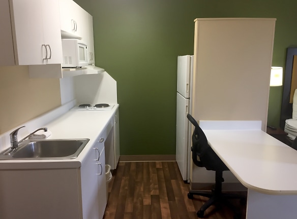 Furnished Studio - Akron- Copley - East Apartments - Copley, OH