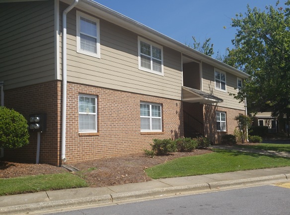 Fayetteville Gardens Apartments - Fayetteville, NC