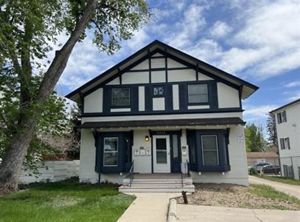 2002 8th Ave - Greeley, CO
