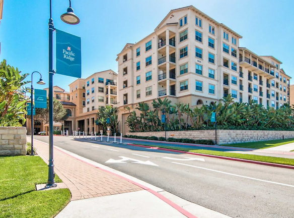 Pacific Ridge Apartments - San Diego, CA