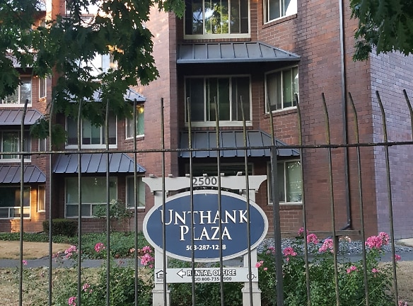 Unthank Plaza Apartments - Portland, OR